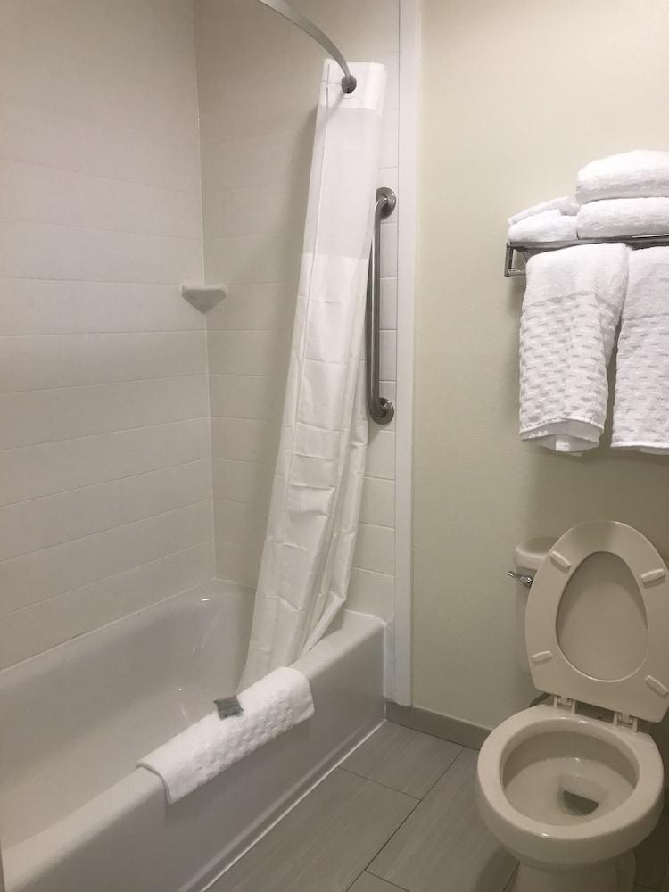 Comfort & - St Louis Area 3*