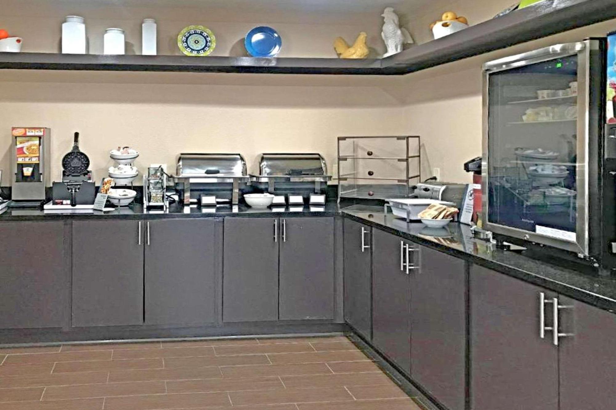 Comfort & - St Louis Area Hotel 3*