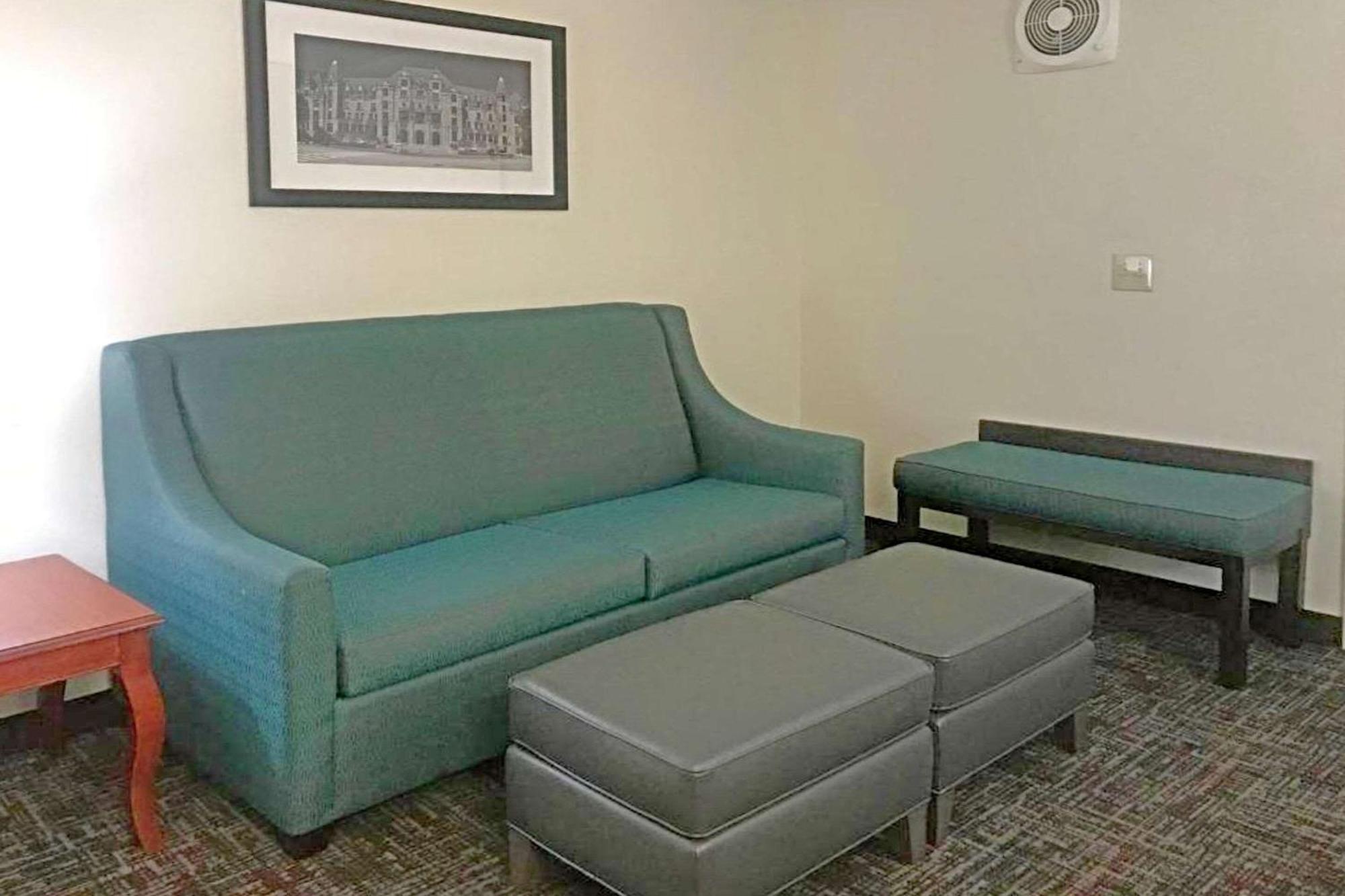 Hotel Comfort & - St Louis Area