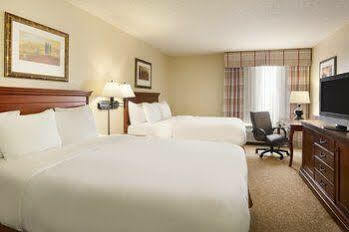 Comfort & - St Louis Area Hotel